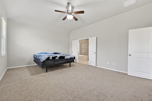 Building Photo - 11676 Whirlaway Dr