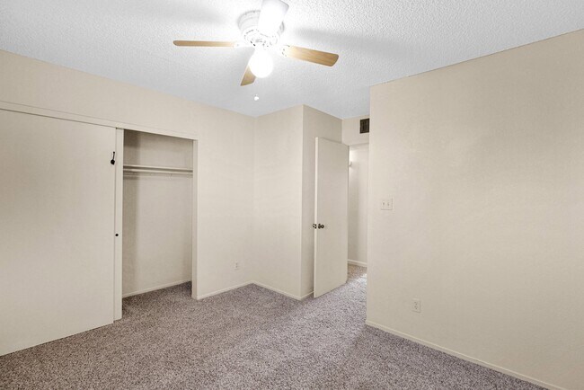 Second Bedroom - 1935 W Morten Ave