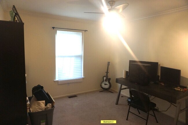 Building Photo - 10 Carlyle Ct