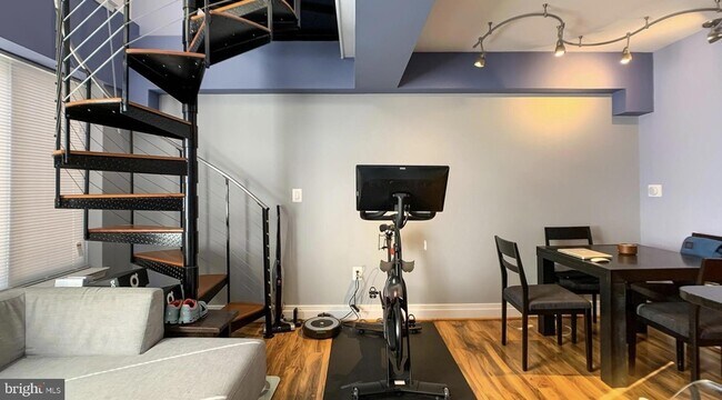 Building Photo - 1225 13th St NW