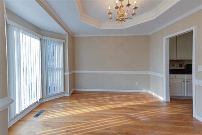 Building Photo - 1474 Lake Heights Cir