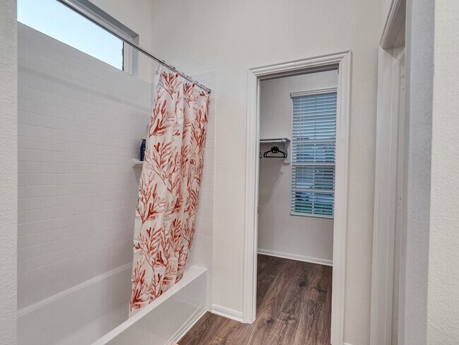 Building Photo - 426 Magnolia Ln