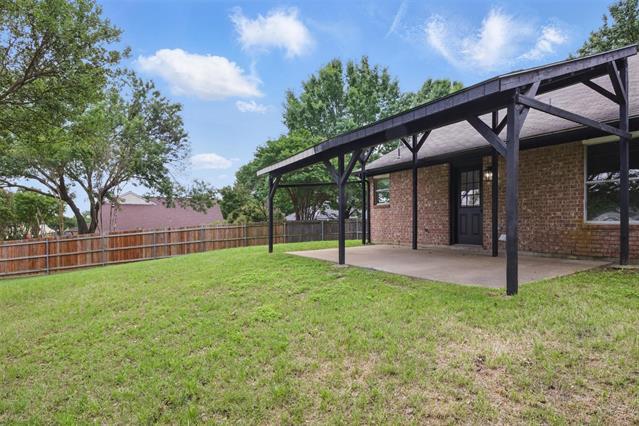 Building Photo - 2305 Basil Dr