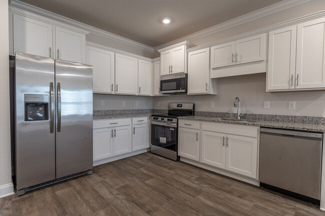 Building Photo - 4 bedroom at the Reserve in Daphne