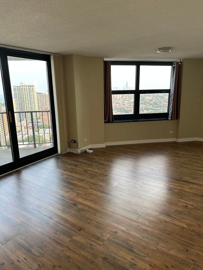 Primary Photo - Amazing views from this 31st floor 1bed on...