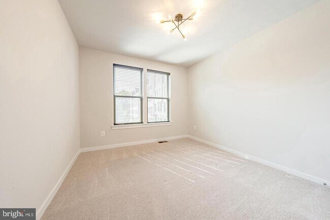 Building Photo - 13504 Innovation Station Lp