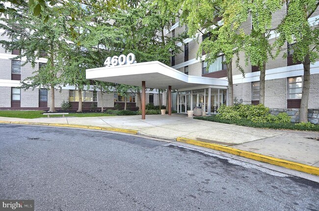 Building Photo - 4600 Duke St