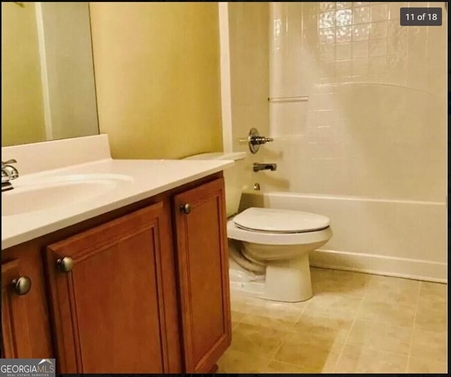 Building Photo - 2145 Highland Gate Dr