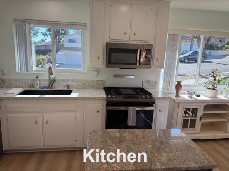 Building Photo - 4074 Vista Calaveras St