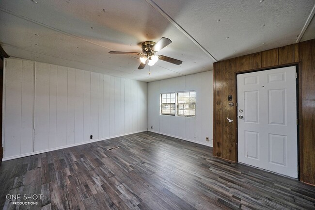 Building Photo - 156 Mulberry Rd