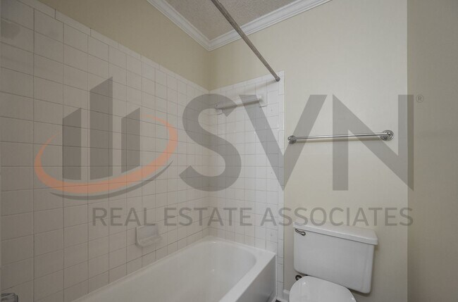Building Photo - 3117 Coachman's Way