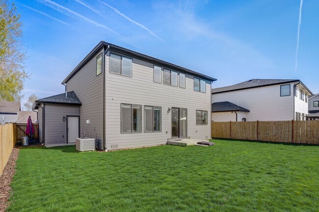 Building Photo - 124 Homer Ave SW