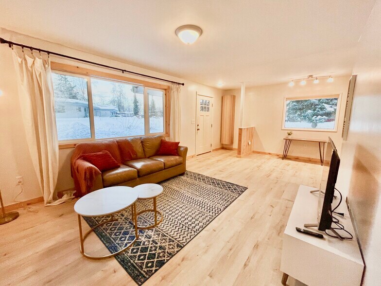 Building Photo - 2101 Solstice Cir