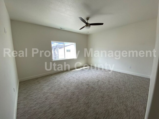 Building Photo - Half Off First Months Rent! New Lower Rent!