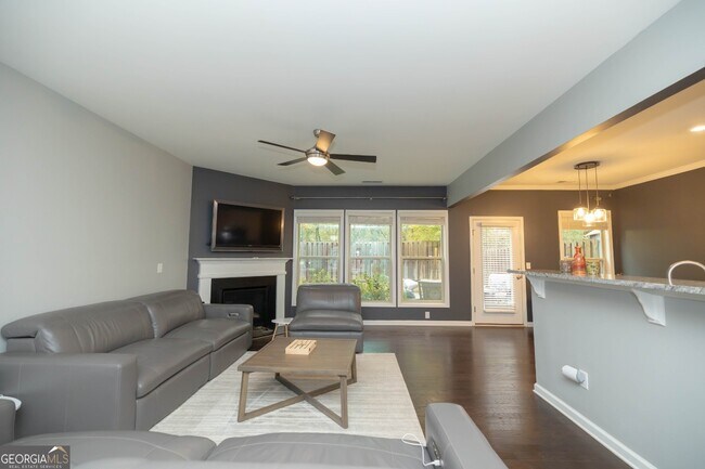 Building Photo - 7245 Heritage Oak Ct