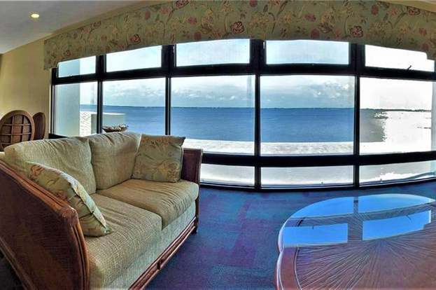 Building Photo - 1500 Park Beach Cir