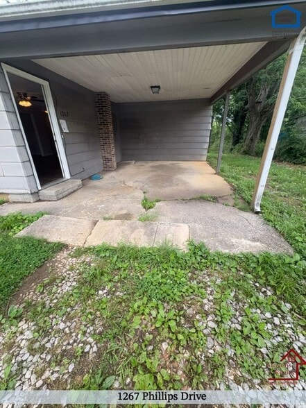 Building Photo - 1267 Phillips Dr