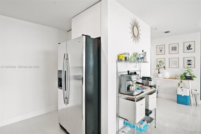 Building Photo - 60 SW 13th St