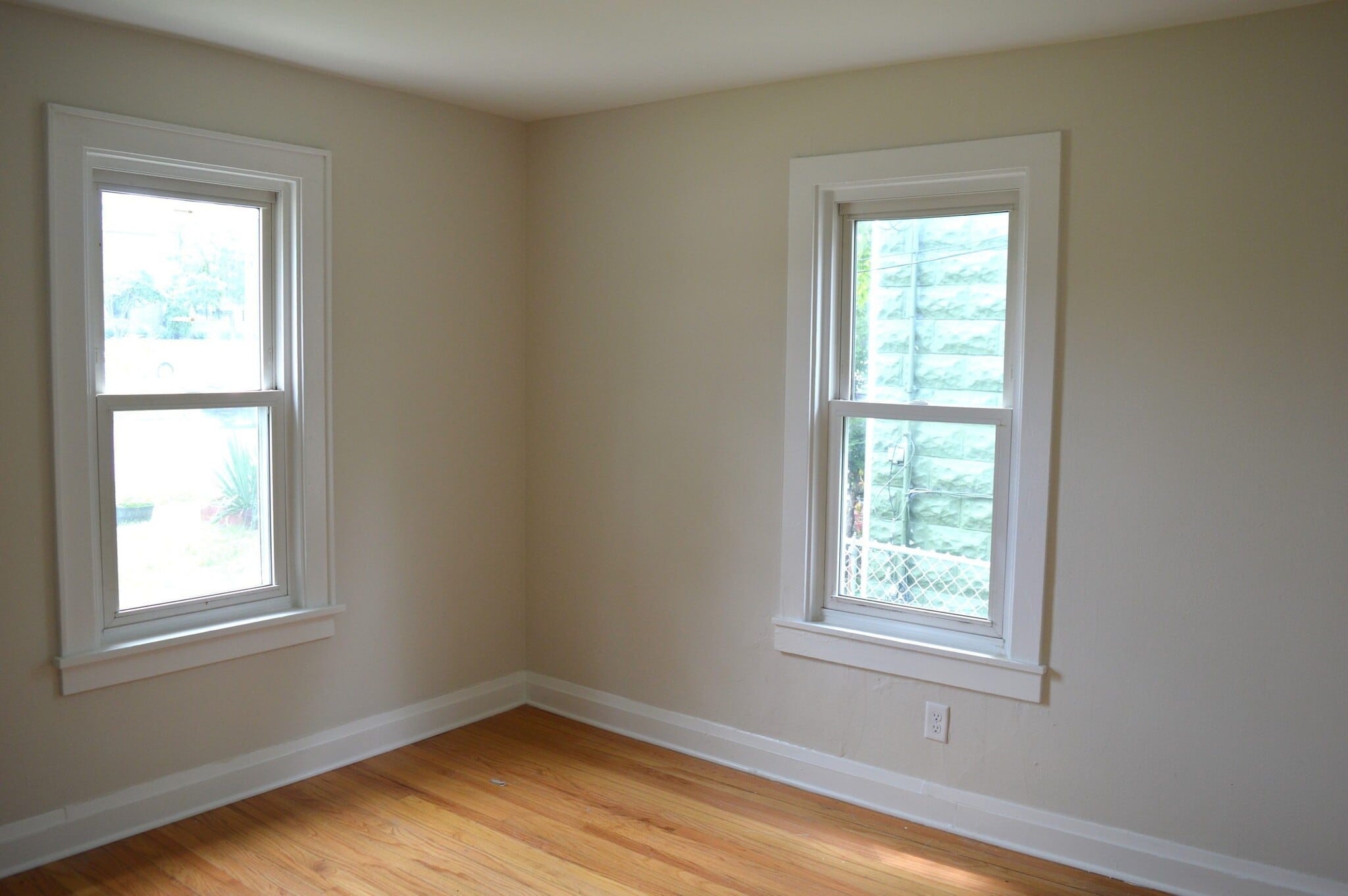 Building Photo - 1612 Packers Ave