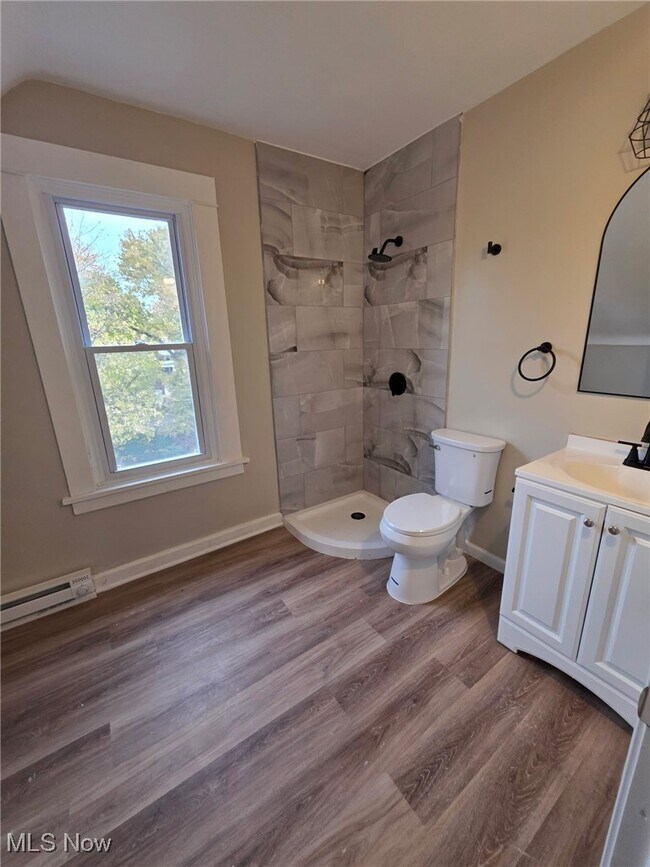 Building Photo - 7417 Linwood Ave