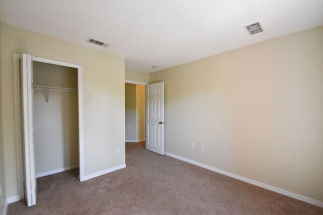 Building Photo - 8427 Crystal Cove Loop