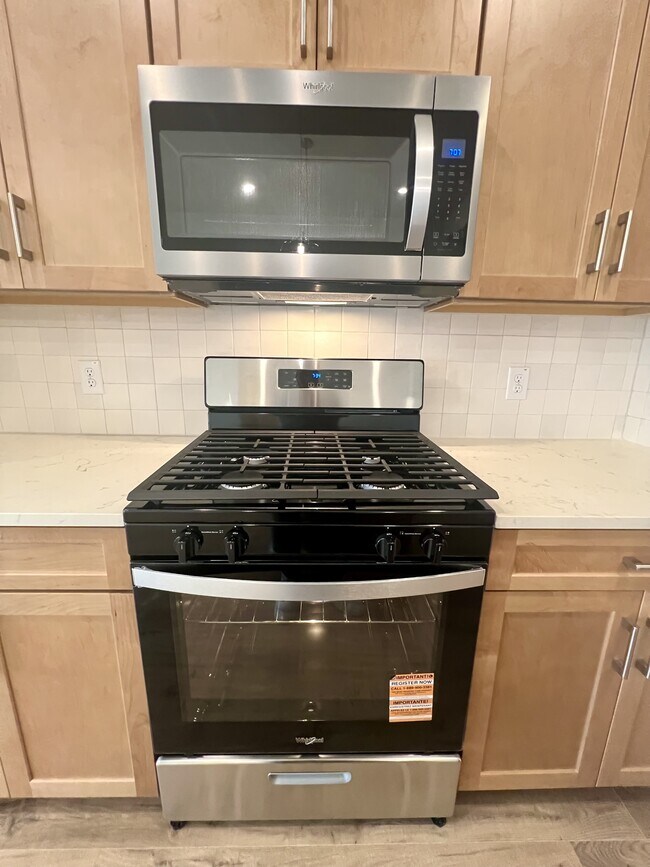 Building Photo - 14438 Inspiration Pt