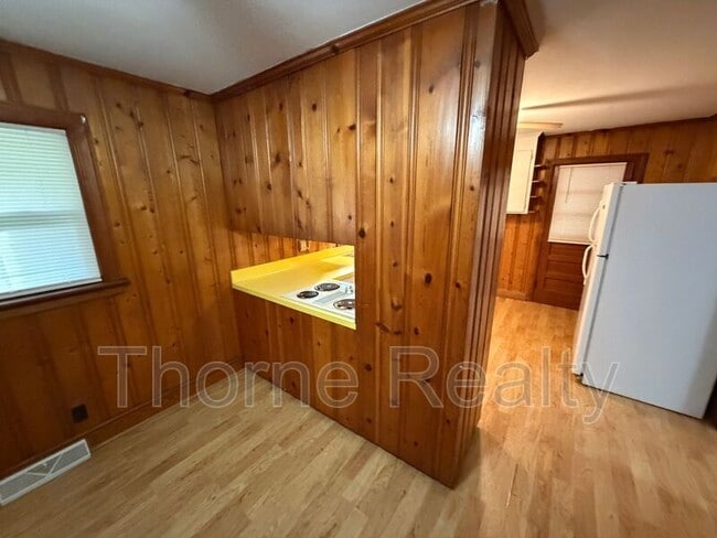 Building Photo - 6831 West Mount Drive