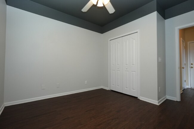 Building Photo - Charming 3-bedroom, 2-bath home