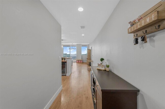 Building Photo - 7901 Hispanola Ave