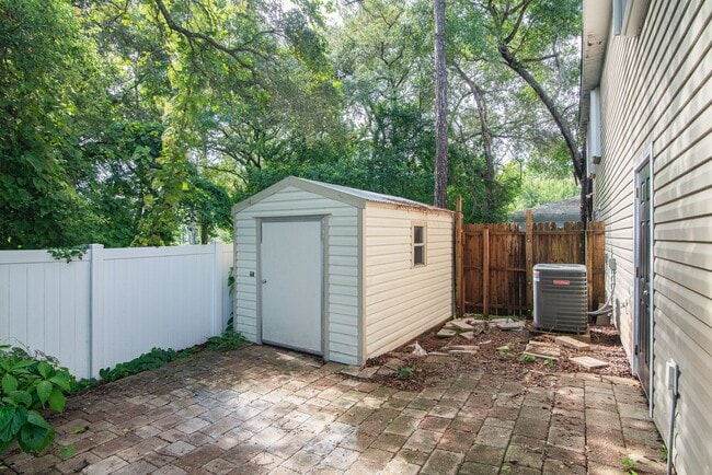 Building Photo - 1101 Scheidel Ct