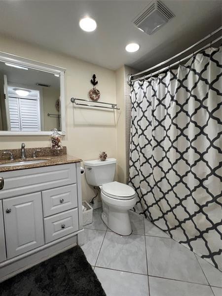 Building Photo - 2660 Carambola Cir N