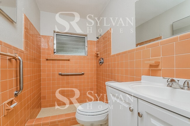 Building Photo - Enjoy living the good life in this 3 bedro...
