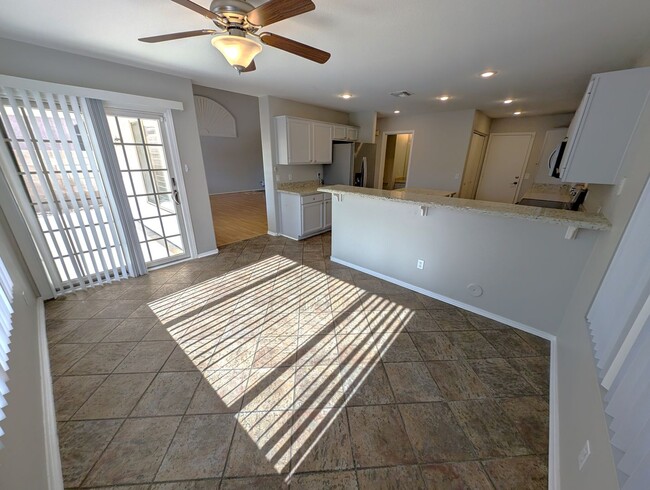 Building Photo - 3 Bedroom Home in the Clemente Ranch Commu...