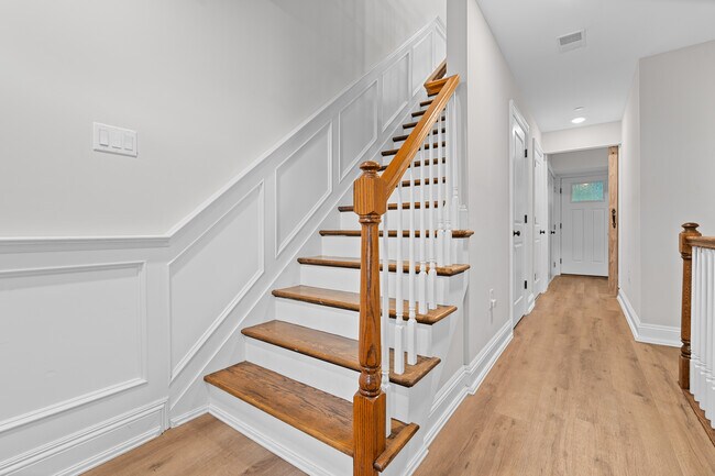 Building Photo - 4 Central Ave