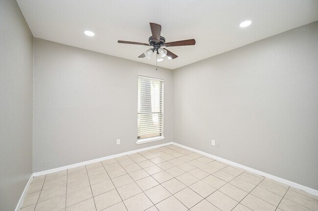 Building Photo - 16303 Lyons School Rd