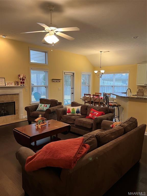 Building Photo - 9713 Silver Bell Ct