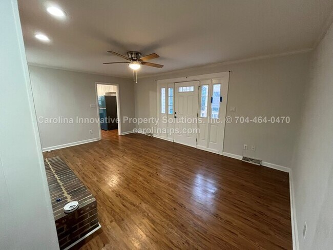 Building Photo - 7622 Helmdale Ave