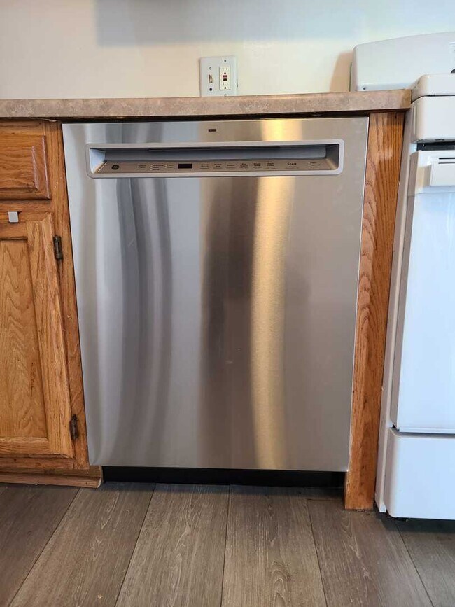 Building Photo - 12 Aberdeen Ct