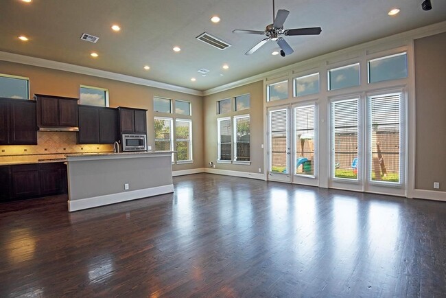 Building Photo - 9948 Woodwind Ln