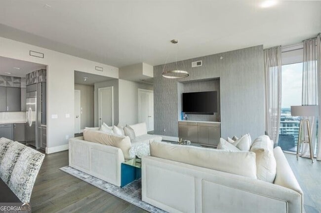 Building Photo - 1065 Peachtree St NE