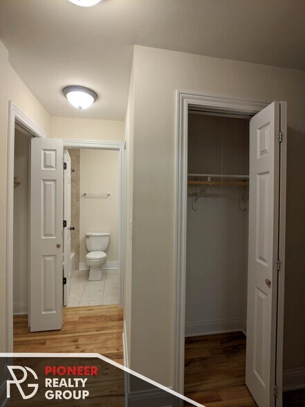 Building Photo - 535 W Arlington Pl