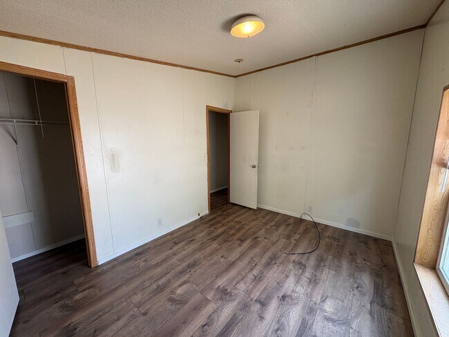 Building Photo - 2703 Olivine St