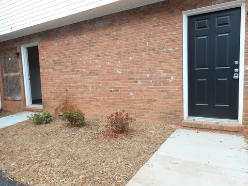 Building Photo - Townhouse-Two Bedroom One & Half Bathrooms.