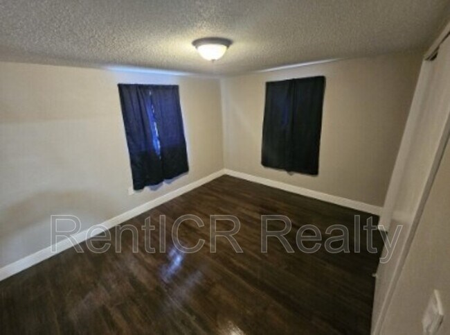 Building Photo - 2989 Willow Ave