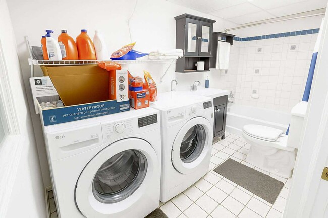 Building Photo - 1848 Stonebrook Way