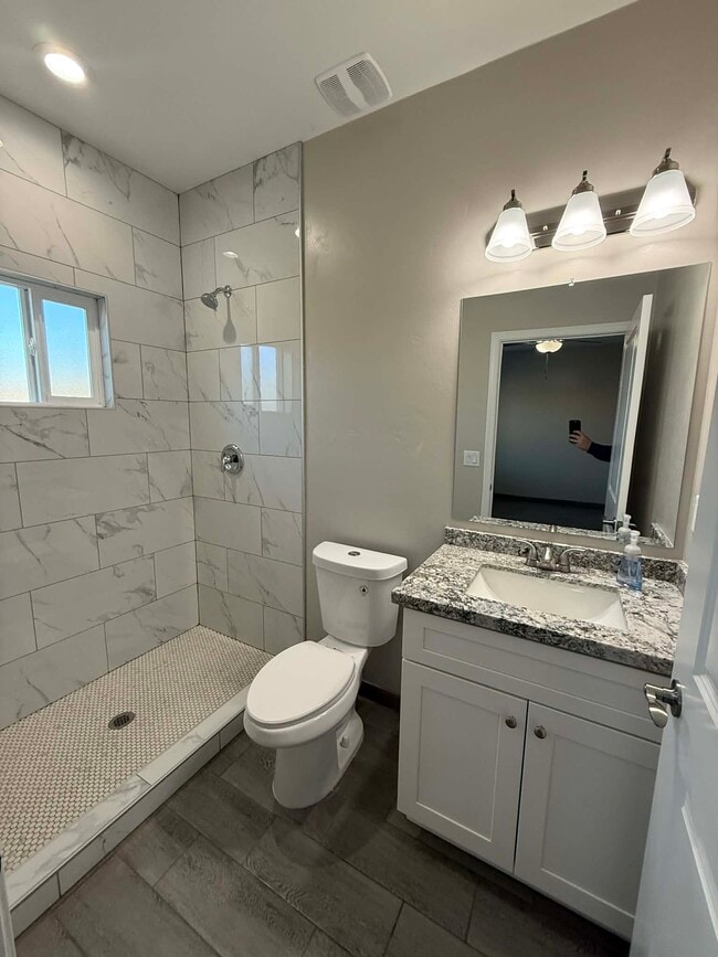 Building Photo - 803 N Van Alstine St