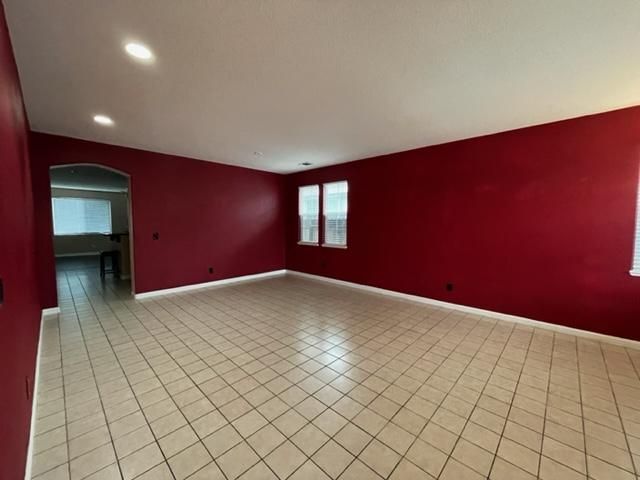 Building Photo - 1322 Yosemite Cir