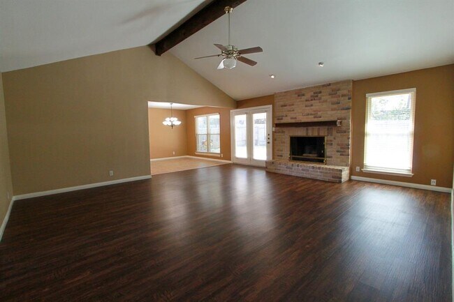 Building Photo - 10705 Doering Ln