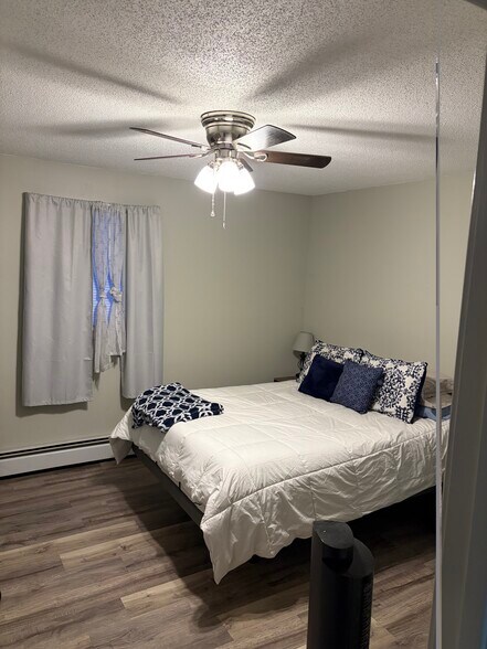 Bedroom 1 - 920 N Walnut St