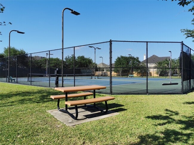 Building Photo - 3630 Shady Grove Dr